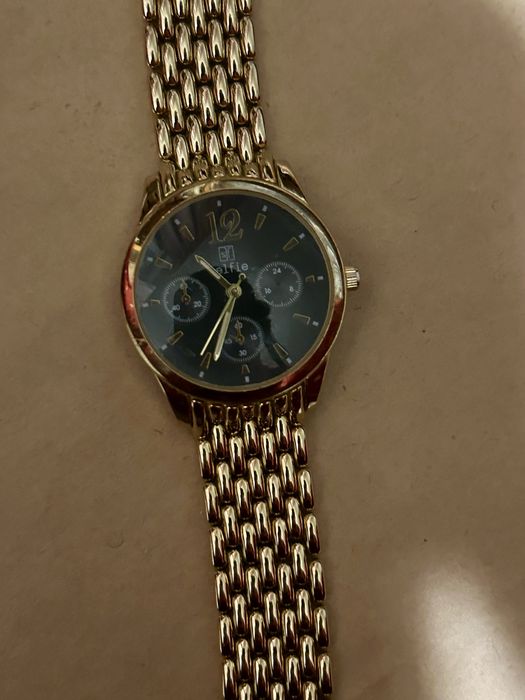 качественные женские часы все за 125.000