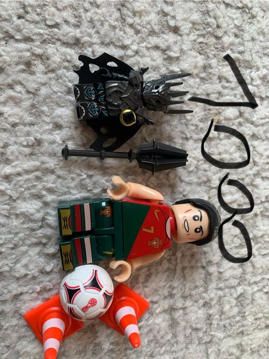 Продам фигурки лего