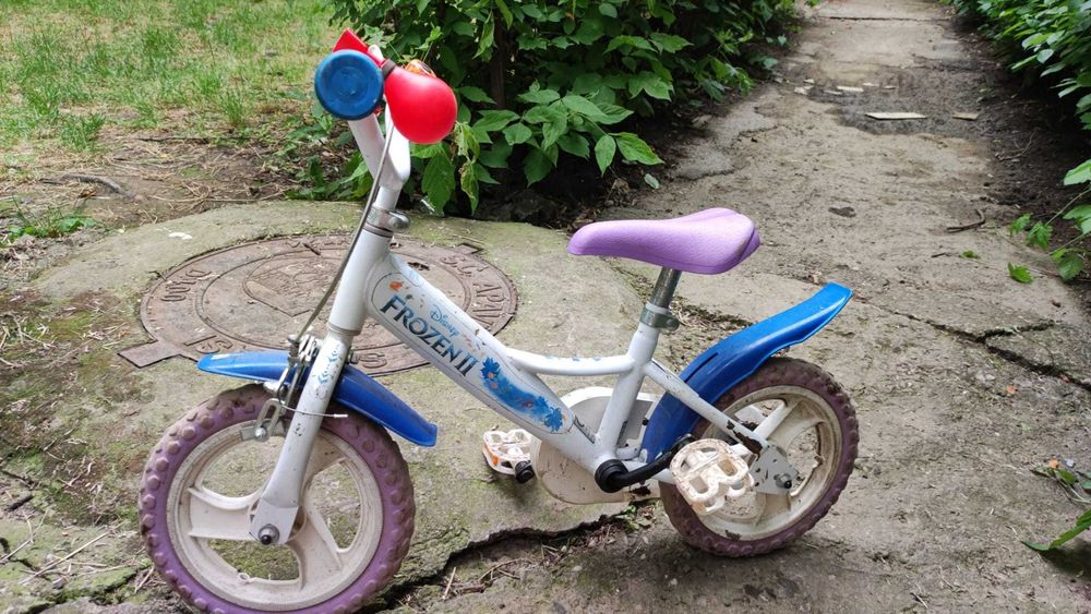 Bicicleta fetita 3-5 ani