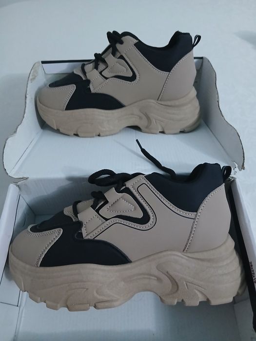 Продам осенью обувь