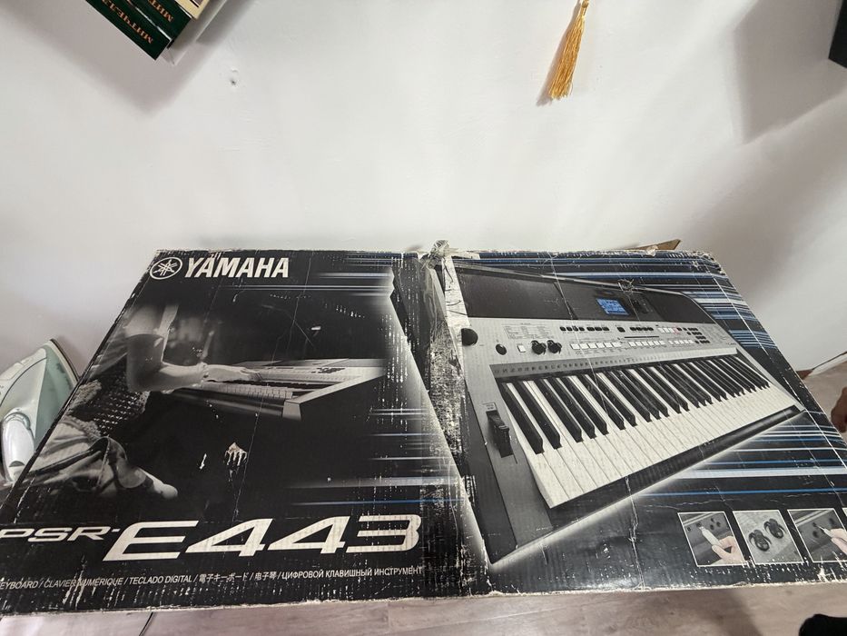 Синтезатор Yamaha E443
