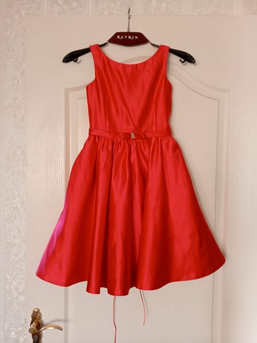 Платья нарядные на девочку