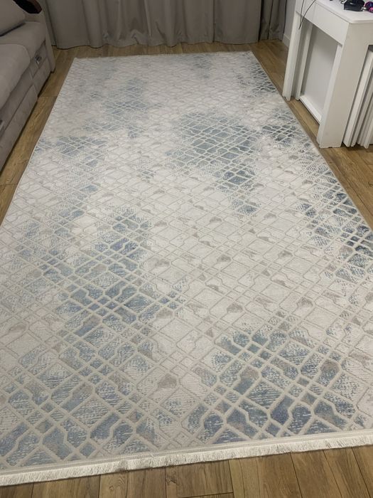 Ковер светлый с ромбиками 2•4