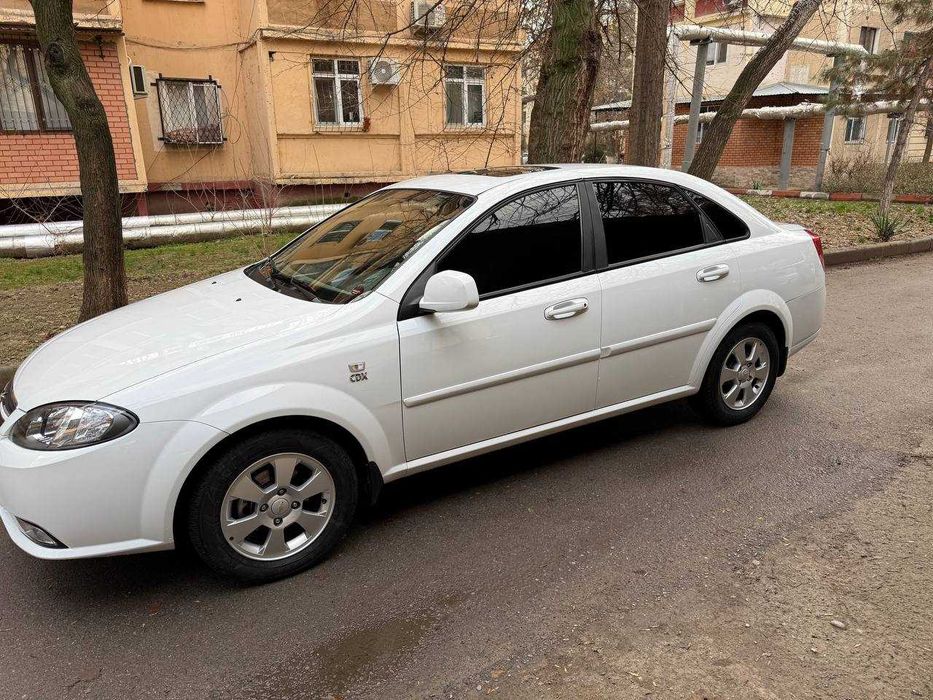 Lacetti Gentra 2023 A/T, full 3-pozitsiya