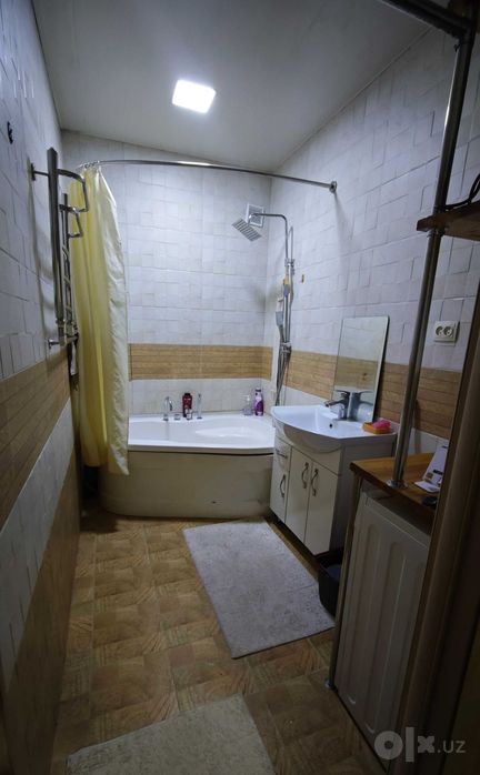 Квартира продаётся Чиланзар Е квартал 3/8/9 метро Хамза Новза
