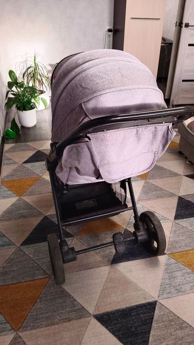 Продам детскую коляску