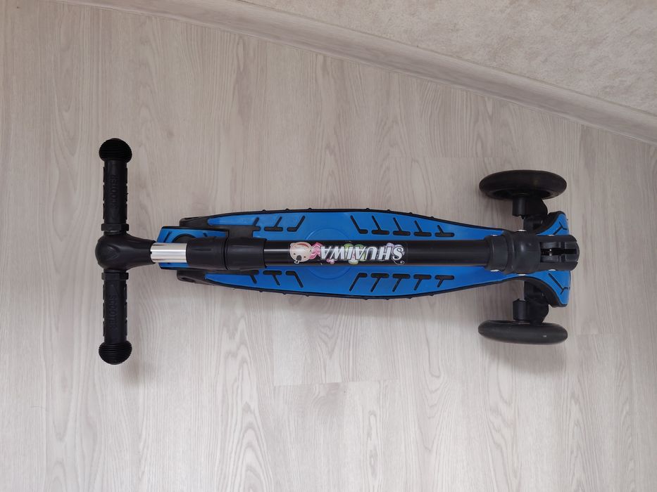 Продам детский самокат