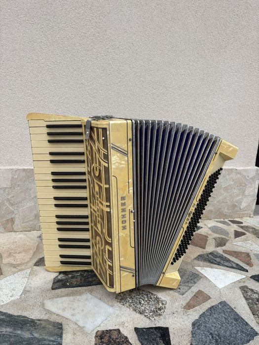 Acordoen Hohner Verdi 4 cu 120 de basi