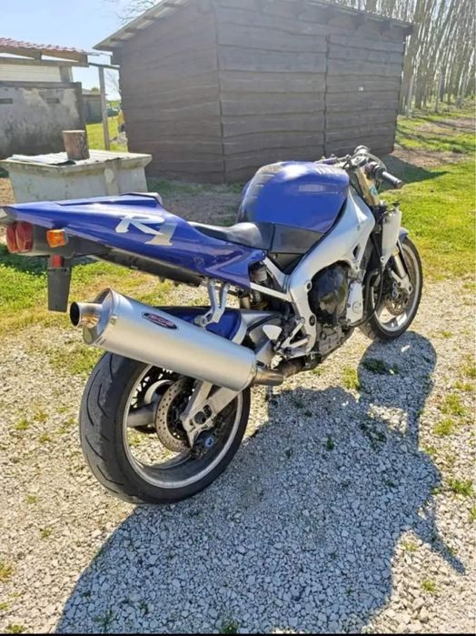 Yamaha  YZF R1 / Ямаха Р1 на части