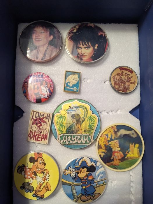 Продам значки времён СССР