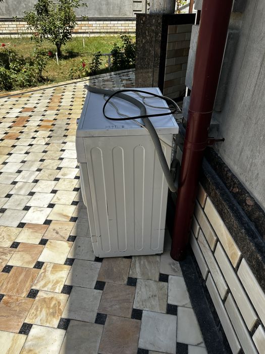 Срочно продам стиральную машину