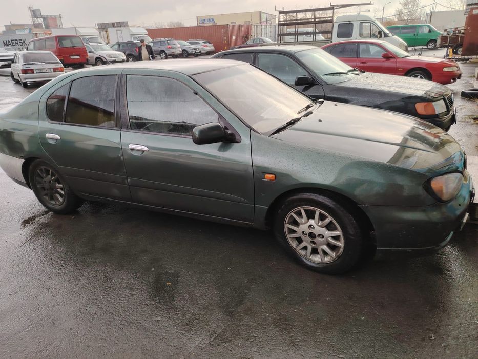 Продам срочно машину