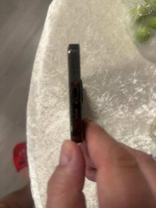 Vand Iphone 13 Pro stare foarte buna nu dac schimburi si nu trimit