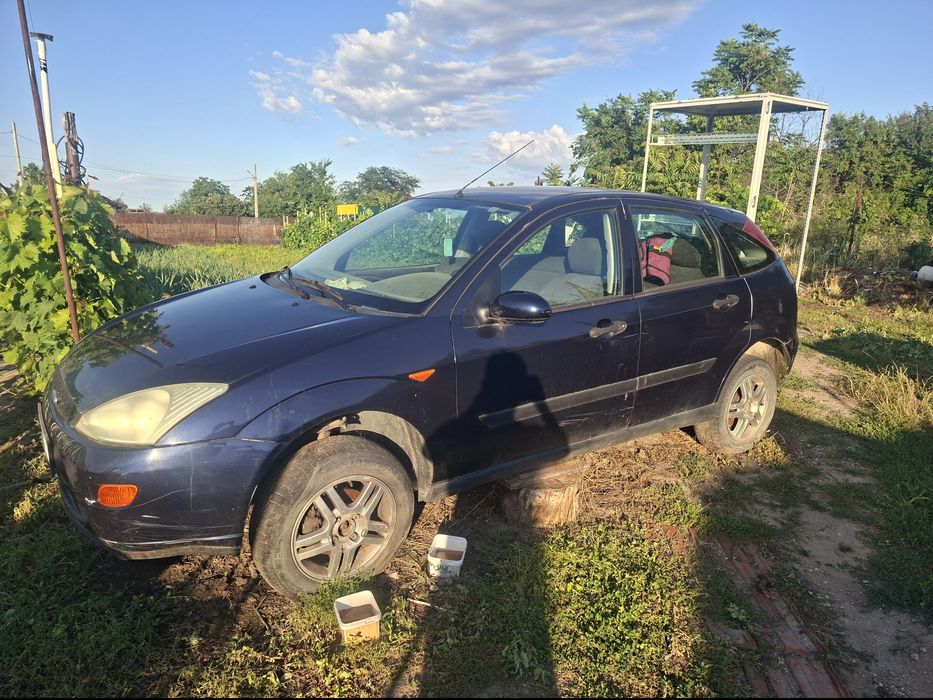Masina ford focus 2001