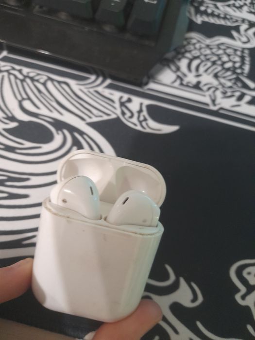 Airpods продаю торг есть
