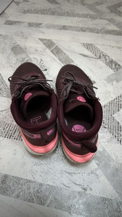 Кроссовки NIKE EU38.5