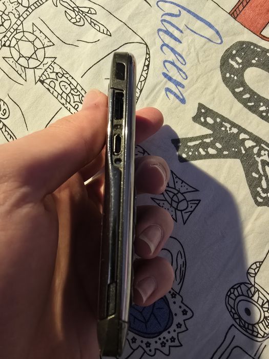 Nokia E Series E71