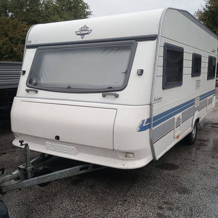 Продавам каравана марка хоби .