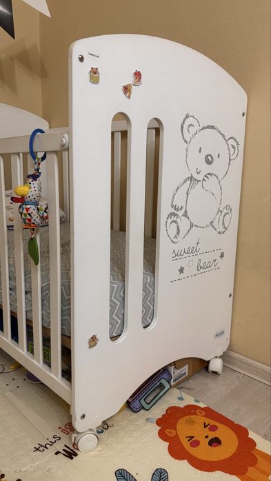 Детская кроватка