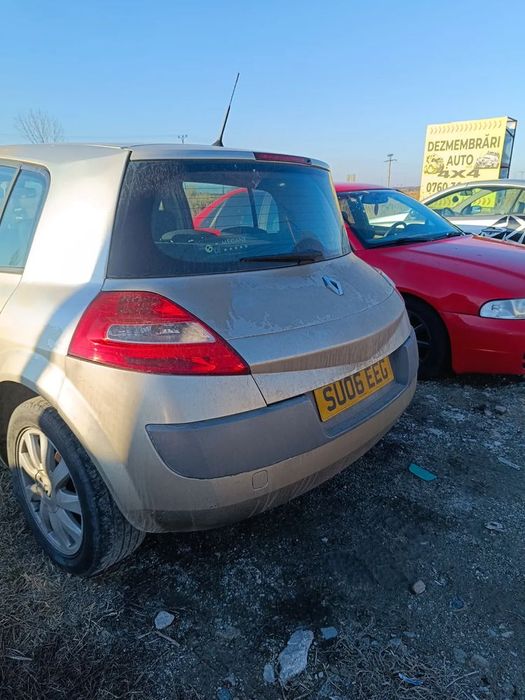 Dezmembrez Renault Megane 2 motorizari 1,5dci E4 si 1,6 16v b