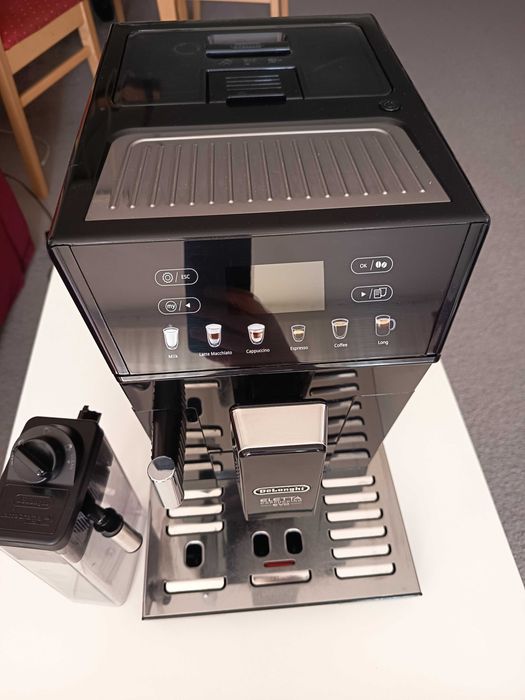 DeLonghi aparat cafea boabe