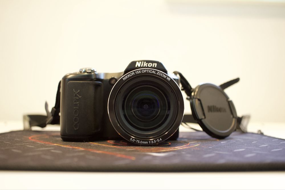 Aparat de fotografiat Nikon Coolpix L840 (nu dau prin curier)