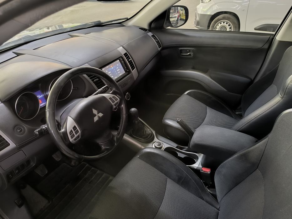 Mitsubishi Outlander 2.0d  6ск