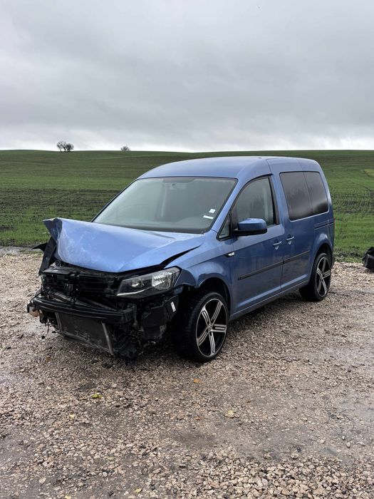 VW Caddy 2.0TDI 5ск