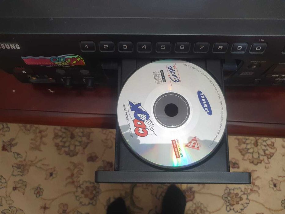 Продам Караоке SAMSUNG состояние б\у