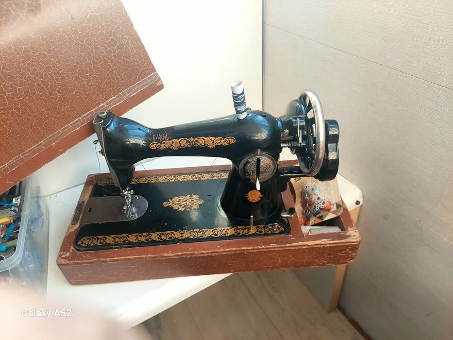 Ручная швейная машина хороший состояние