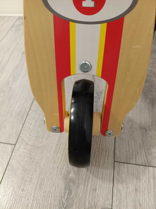 Детско дървено колело 1-3г