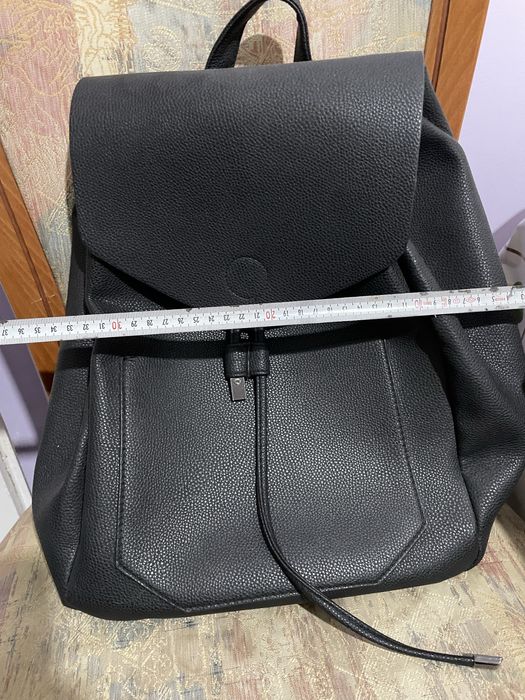 Дамска раница.