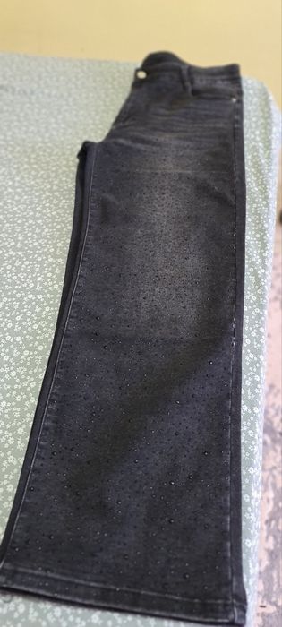 Blugi marimea 3 xl...material fin