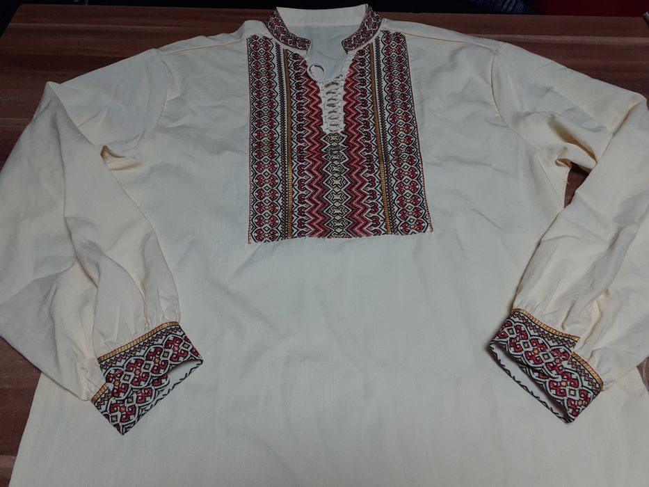 Риза  нашивана  мъжка  Риза с потури и..пищови