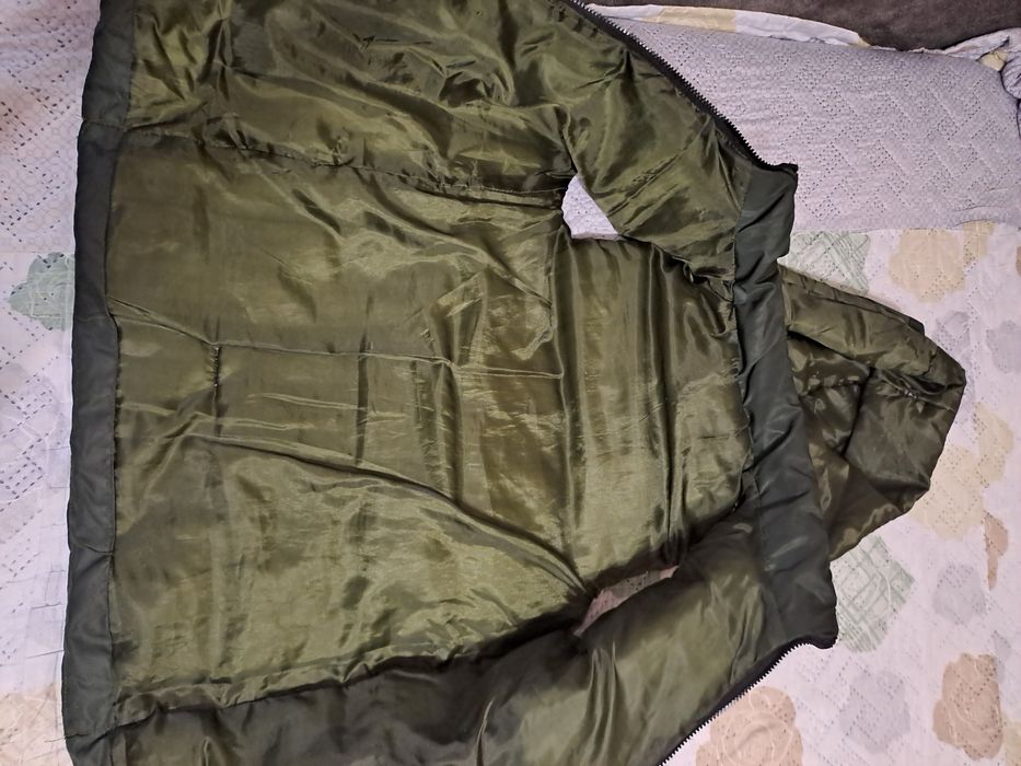 Продам детские куртки