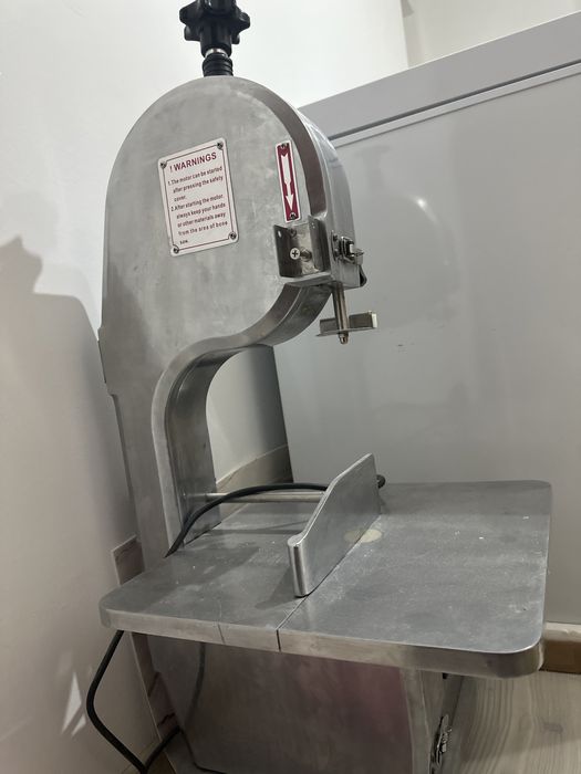 Витреный холодильник пила