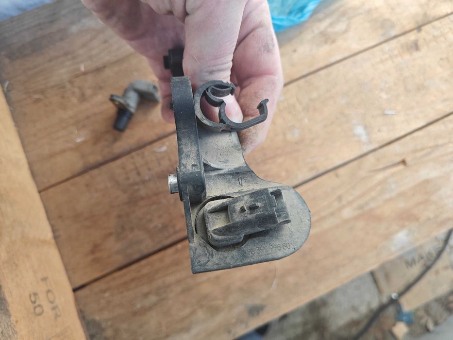 стартер,бобина,шайба,клапан вариятор Peugeot citroen 1.4 16v kfu et3j4