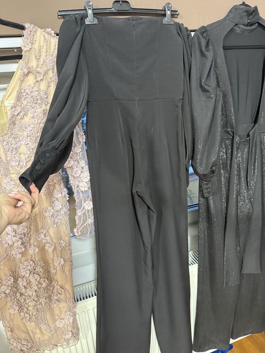 Salopeta  neagra cu spatele gol