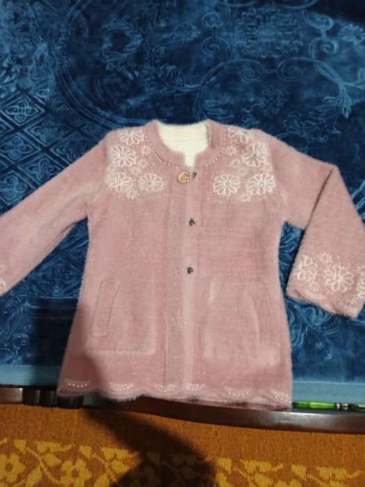 Келинлар учун ики томонлама кийиладиган йенглари олинадиган жемферча