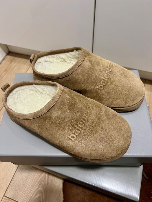 Balenciaga велурени чехли