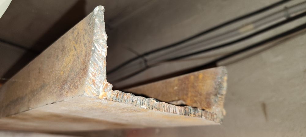 Горещо валцован П-профил