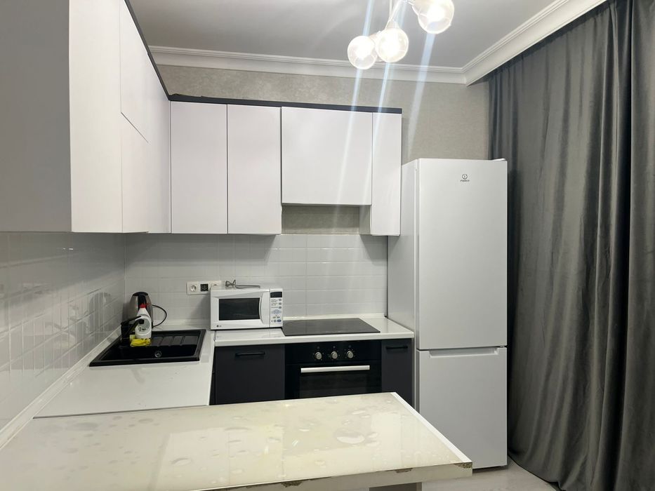 Кв по суточно  левый берег