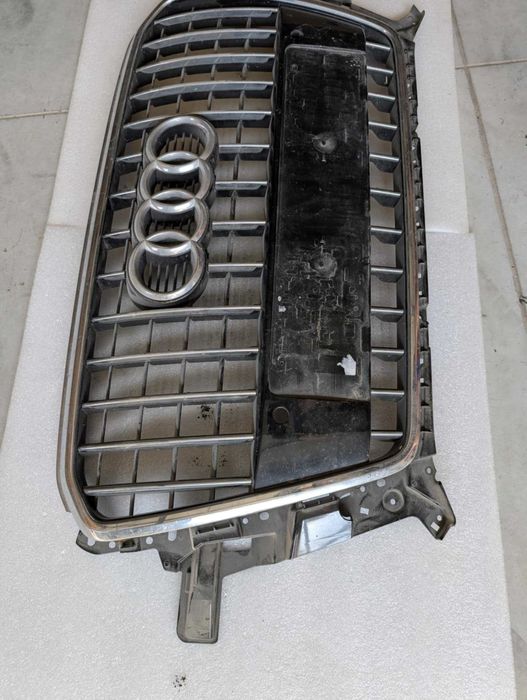 Audi Q5 13-17 S line централна решетка