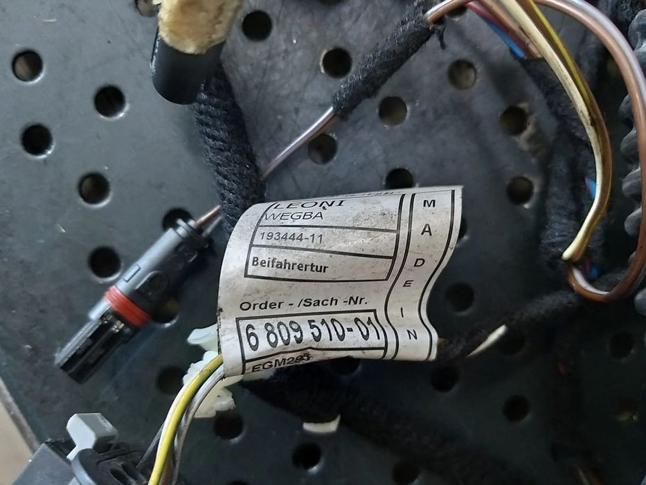 Cablaj instalatie electrica usa dreapta fata mini cooper f55 f56 680951001