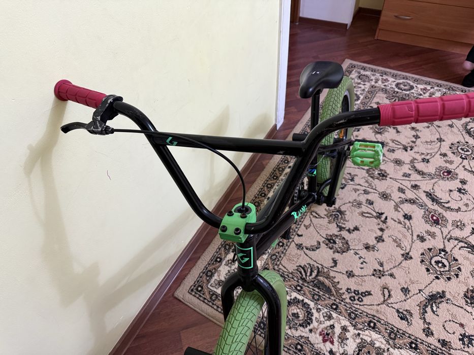 Велосипед BMX RACING