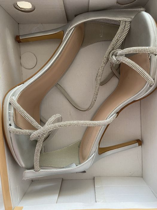 Дамски сандали на ток