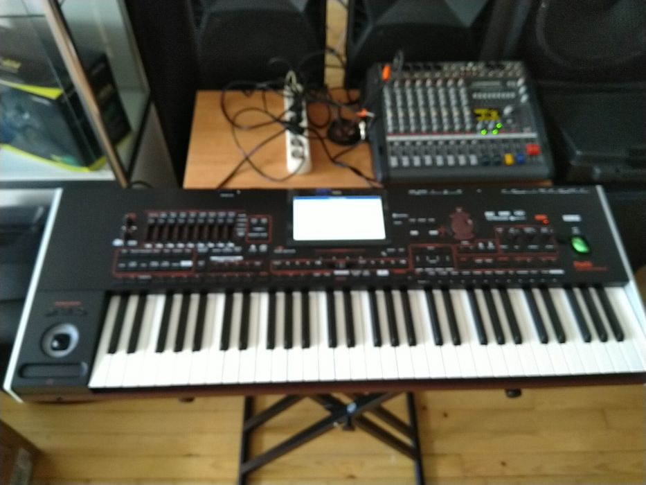 Корг KORG PA4x Топ състояние