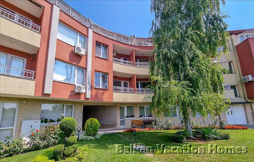 Продава се Двустаен апартамент в Варна, Галата - 66 кв.м за 1058 €/кв.м - Снимка #13