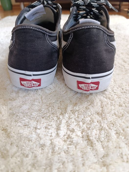 Продавам Кецове Vans