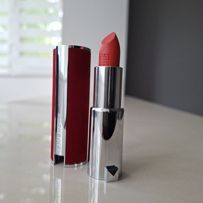 Ruj Givenchy Le Rouge Deep Velvet 33 – Mat Pudrat, 3,4 g